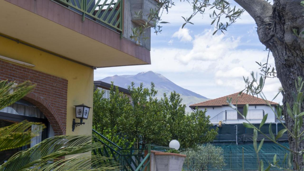 Grotta Del Monaco Panzió Pedara Kültér fotó